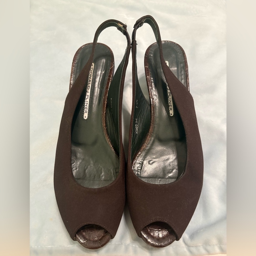 Vintage Donald Pliner Peep Toe Heels